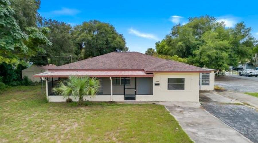 Tavares, Florida 32778, 4 Bedroom Bedrooms, ,2 Bathroombathrooms,Residential,For Sale,Alfred,0,Mfro6227506