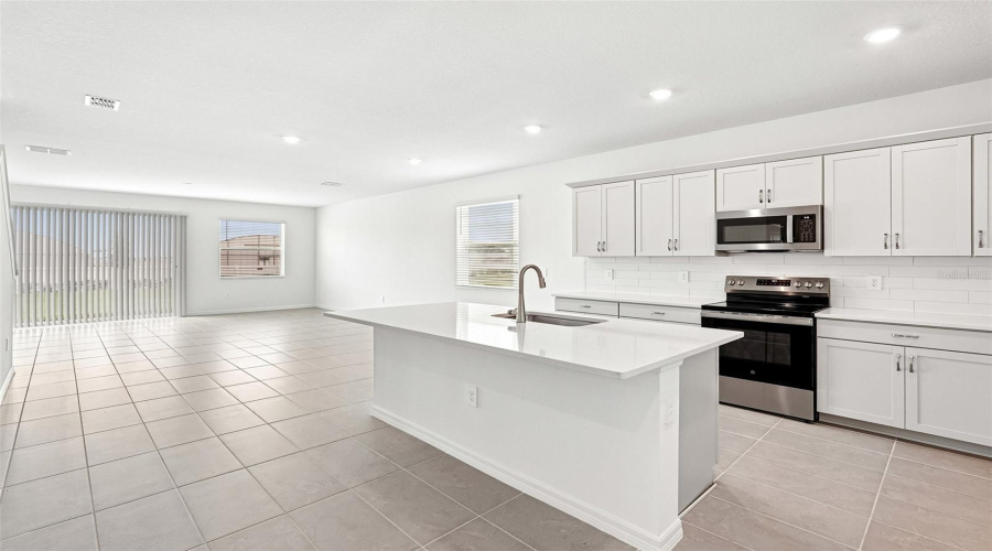 Palmetto, Florida 34221, 4 Bedroom Bedrooms, ,3 Bathroombathrooms,Residential,For Sale,Outhaul,0,Mfrr4910419