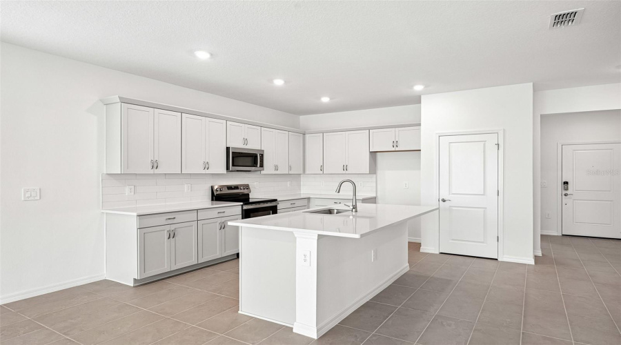 Palmetto, Florida 34221, 4 Bedroom Bedrooms, ,3 Bathroombathrooms,Residential,For Sale,Outhaul,0,Mfrr4910419
