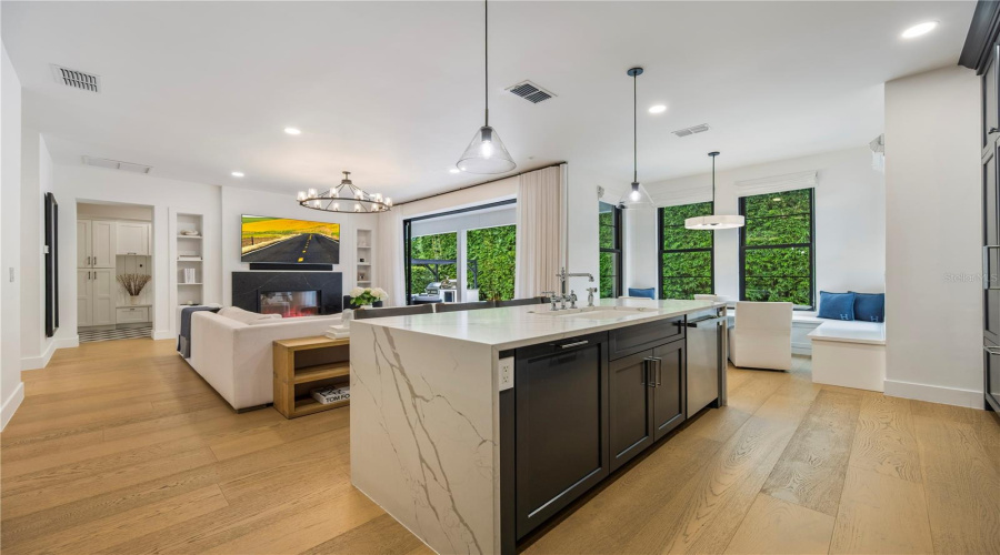 Winter Park, Florida 32789, 3 Bedroom Bedrooms, ,3 Bathroombathrooms,Residential,For Sale,Pansy,0,Mfro6432554