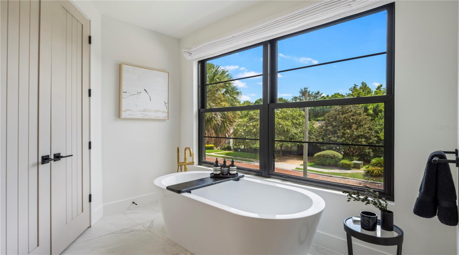 Winter Park, Florida 32789, 3 Bedroom Bedrooms, ,3 Bathroombathrooms,Residential,For Sale,Pansy,0,Mfro6432554