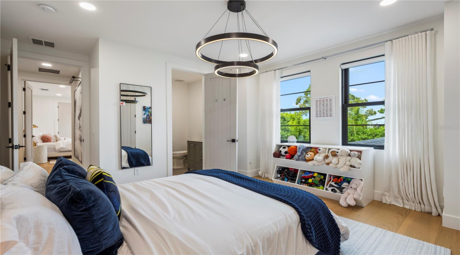 Winter Park, Florida 32789, 3 Bedroom Bedrooms, ,3 Bathroombathrooms,Residential,For Sale,Pansy,0,Mfro6432554