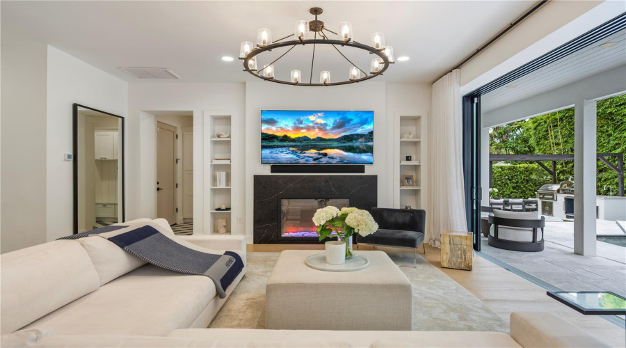 Winter Park, Florida 32789, 3 Bedroom Bedrooms, ,3 Bathroombathrooms,Residential,For Sale,Pansy,0,Mfro6432554