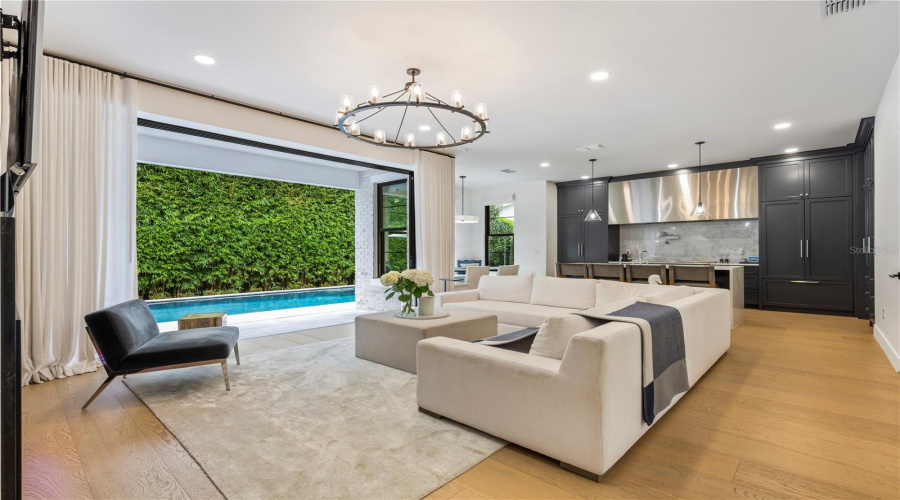 Winter Park, Florida 32789, 3 Bedroom Bedrooms, ,3 Bathroombathrooms,Residential,For Sale,Pansy,0,Mfro6432554