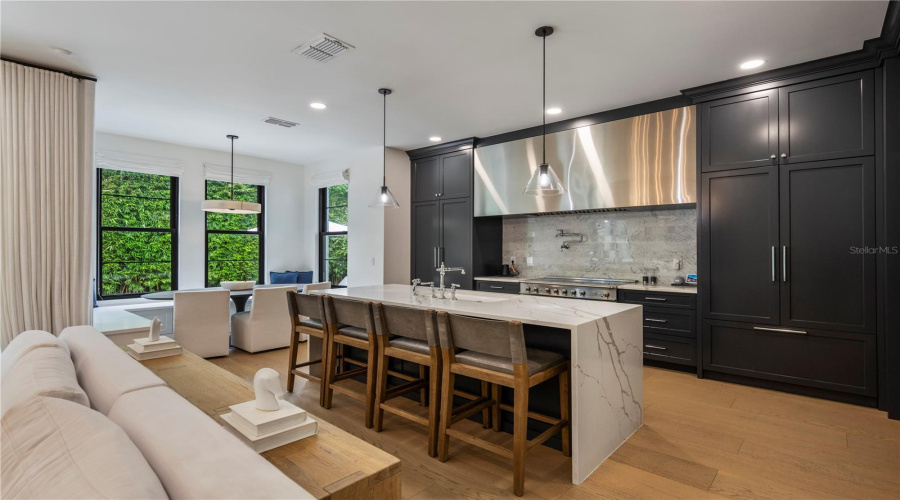 Winter Park, Florida 32789, 3 Bedroom Bedrooms, ,3 Bathroombathrooms,Residential,For Sale,Pansy,0,Mfro6432554