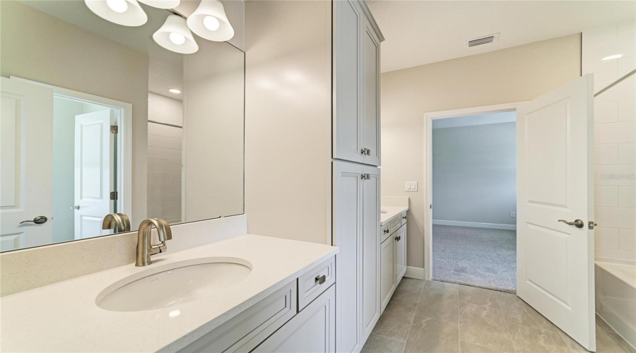Parrish, Florida 34219, 5 Bedroom Bedrooms, ,4 Bathroombathrooms,Residential,For Sale,Cross River,0,Mfrtb8480672