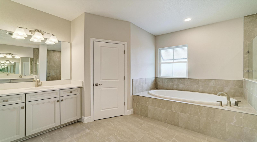 Parrish, Florida 34219, 5 Bedroom Bedrooms, ,4 Bathroombathrooms,Residential,For Sale,Cross River,0,Mfrtb8480672