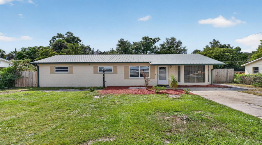 Umatilla, Florida 32784, 3 Bedroom Bedrooms, ,1 Bathroombathrooms,Residential,For Sale,Wisteria,0,Mfrg5116961