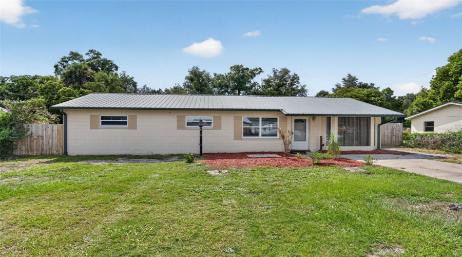 Umatilla, Florida 32784, 3 Bedroom Bedrooms, ,1 Bathroombathrooms,Residential,For Sale,Wisteria,0,Mfrg5116961