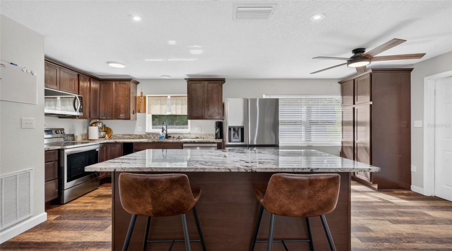Umatilla, Florida 32784, 3 Bedroom Bedrooms, ,1 Bathroombathrooms,Residential,For Sale,Wisteria,0,Mfrg5116961