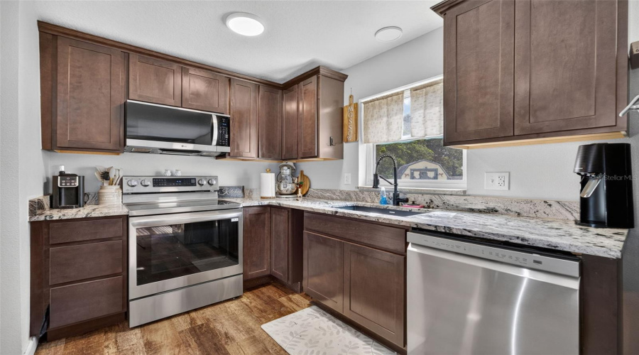 Umatilla, Florida 32784, 3 Bedroom Bedrooms, ,1 Bathroombathrooms,Residential,For Sale,Wisteria,0,Mfrg5116961