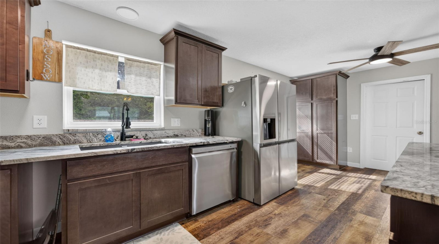 Umatilla, Florida 32784, 3 Bedroom Bedrooms, ,1 Bathroombathrooms,Residential,For Sale,Wisteria,0,Mfrg5116961