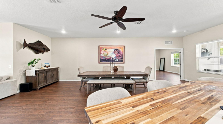 Crystal River, Florida 34428, 3 Bedroom Bedrooms, ,2 Bathroombathrooms,Residential,For Sale,Sunflower,0,Mfrtb8540785