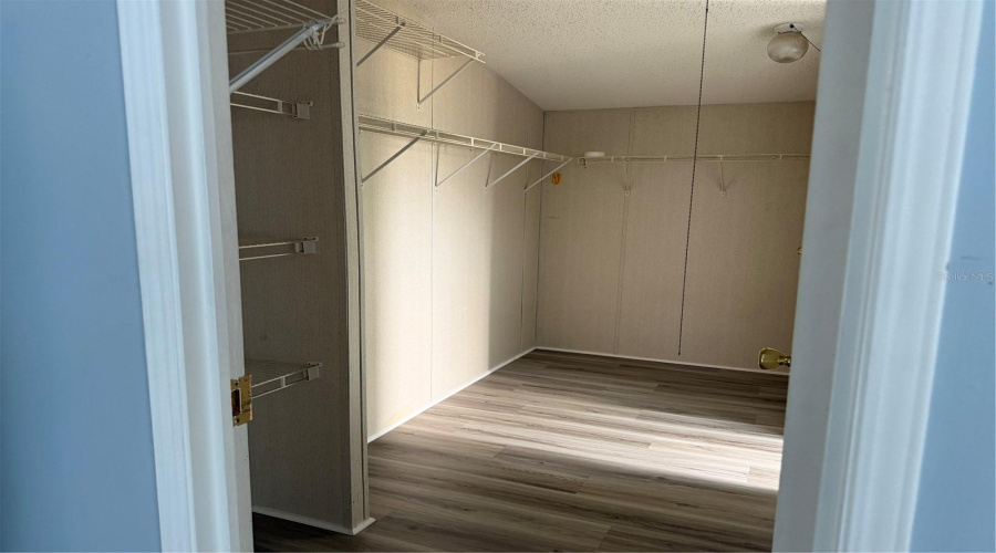 Brooksville, Florida 34613, 3 Bedroom Bedrooms, ,2 Bathroombathrooms,Residential,For Sale,Highpoint,0,Mfrw7888776