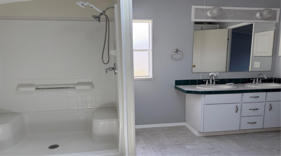 Brooksville, Florida 34613, 3 Bedroom Bedrooms, ,2 Bathroombathrooms,Residential,For Sale,Highpoint,0,Mfrw7888776