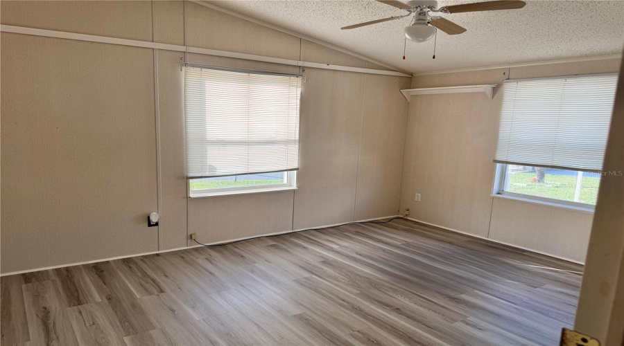 Brooksville, Florida 34613, 3 Bedroom Bedrooms, ,2 Bathroombathrooms,Residential,For Sale,Highpoint,0,Mfrw7888776