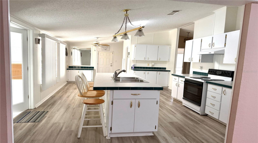 Brooksville, Florida 34613, 3 Bedroom Bedrooms, ,2 Bathroombathrooms,Residential,For Sale,Highpoint,0,Mfrw7888776