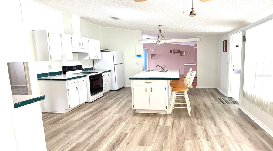 Brooksville, Florida 34613, 3 Bedroom Bedrooms, ,2 Bathroombathrooms,Residential,For Sale,Highpoint,0,Mfrw7888776