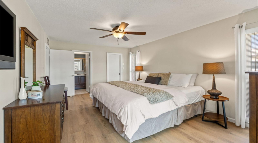 New Port Richey, Florida 34652, 2 Bedroom Bedrooms, ,2 Bathroombathrooms,Residential,For Sale,Amulet,0,Mfrw7883686