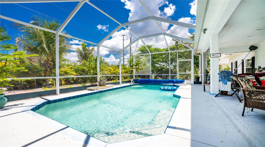 Punta Gorda, Florida 33955, 3 Bedroom Bedrooms, ,2 Bathroombathrooms,Residential,For Sale,Alicante,0,Mfrc7527735