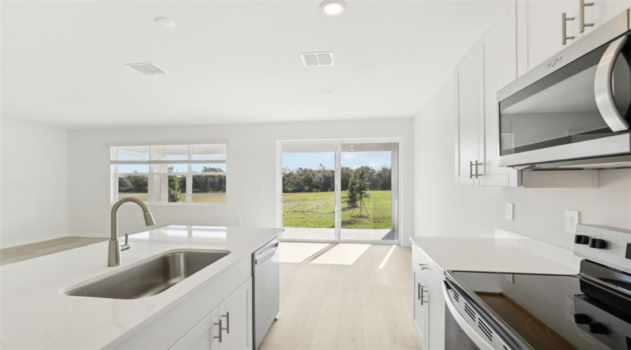 Palmetto, Florida 34221, 4 Bedroom Bedrooms, ,3 Bathroombathrooms,Residential,For Sale,Shellmore,0,Mfro6368267