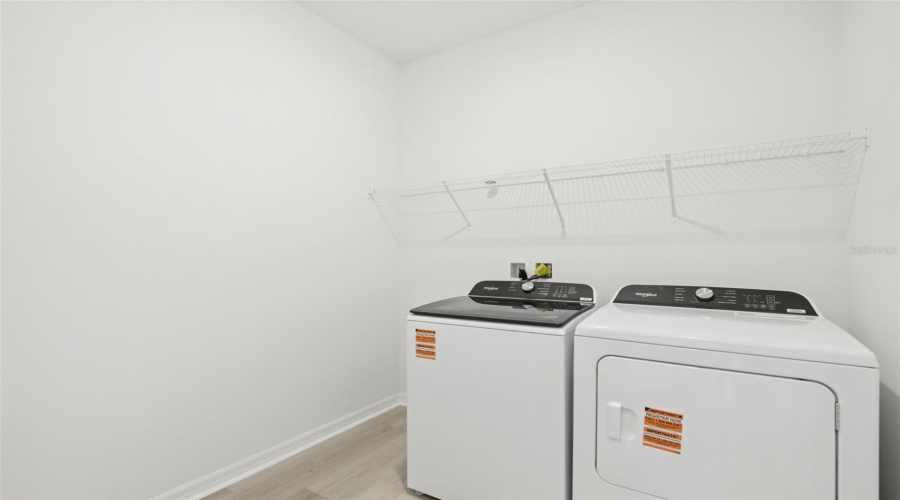 Palmetto, Florida 34221, 4 Bedroom Bedrooms, ,3 Bathroombathrooms,Residential,For Sale,Shellmore,0,Mfro6368267