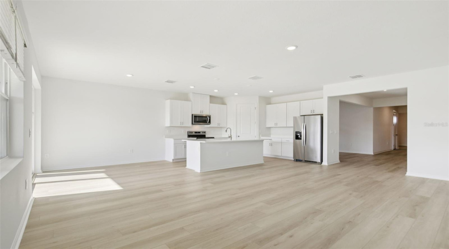 Palmetto, Florida 34221, 4 Bedroom Bedrooms, ,3 Bathroombathrooms,Residential,For Sale,Shellmore,0,Mfro6368267
