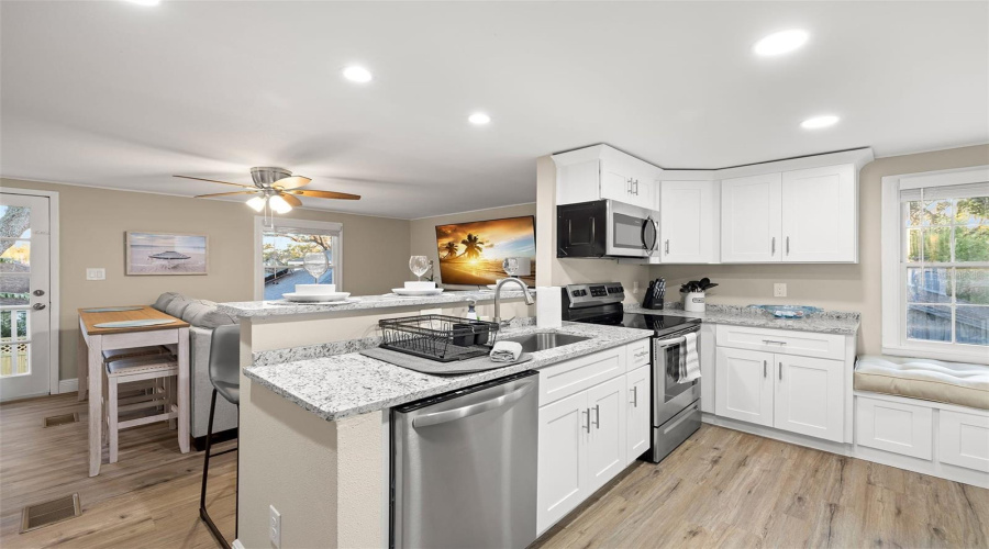 Guest House, Full Kitchen, Upstairs