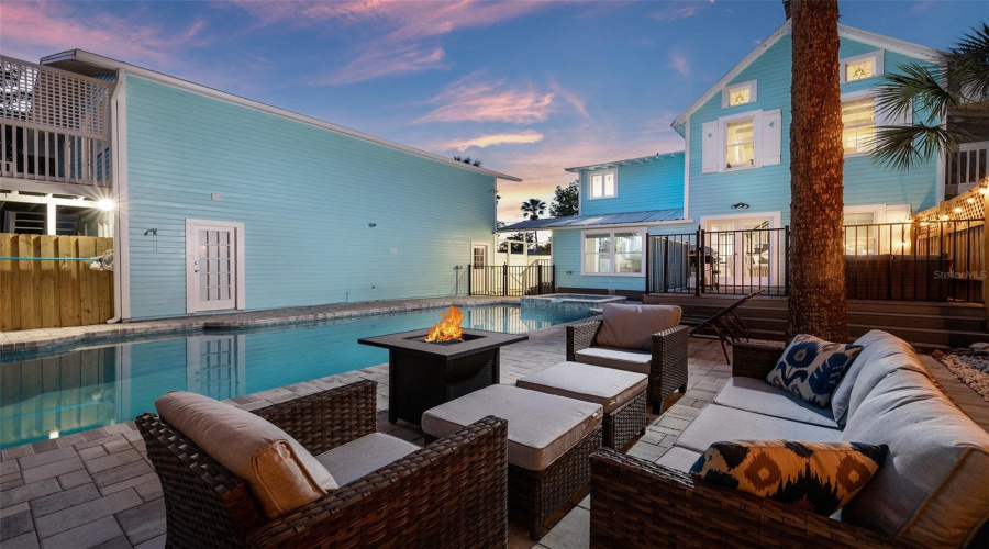 Backyard/Pool
