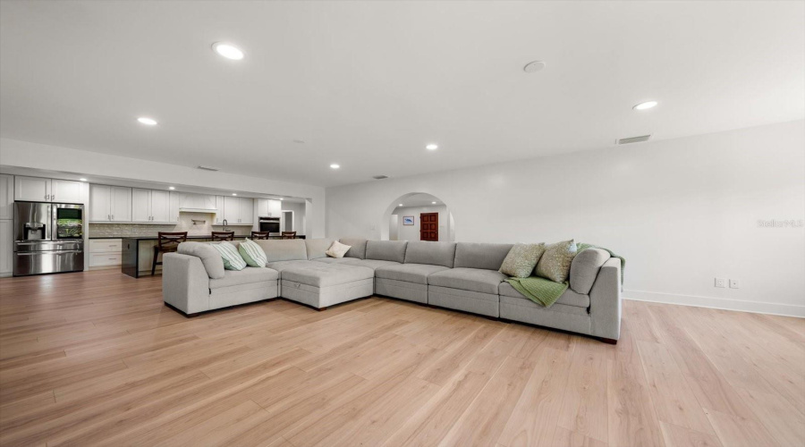 Largo, Florida 33774, 4 Bedroom Bedrooms, ,3 Bathroombathrooms,Residential,For Sale,108Th,0,Mfrtb8542190