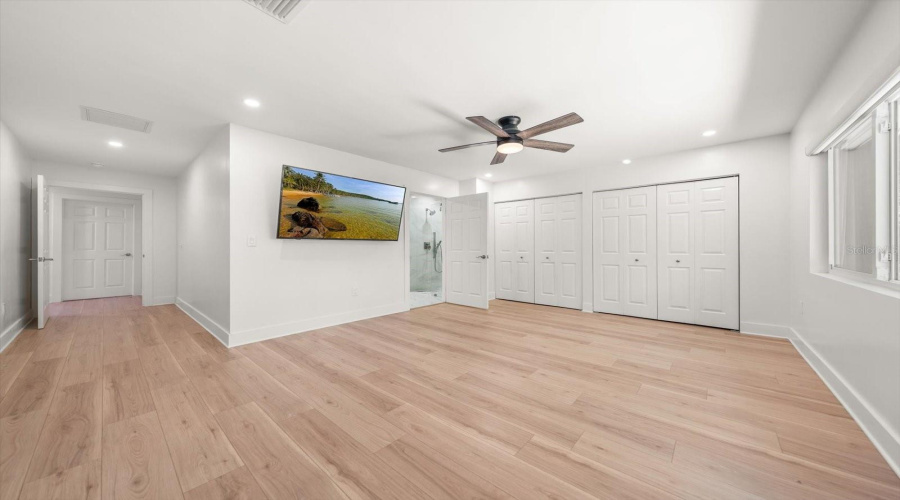 Largo, Florida 33774, 4 Bedroom Bedrooms, ,3 Bathroombathrooms,Residential,For Sale,108Th,0,Mfrtb8542190