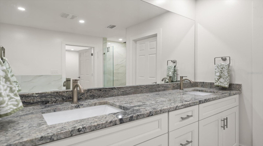 Largo, Florida 33774, 4 Bedroom Bedrooms, ,3 Bathroombathrooms,Residential,For Sale,108Th,0,Mfrtb8542190