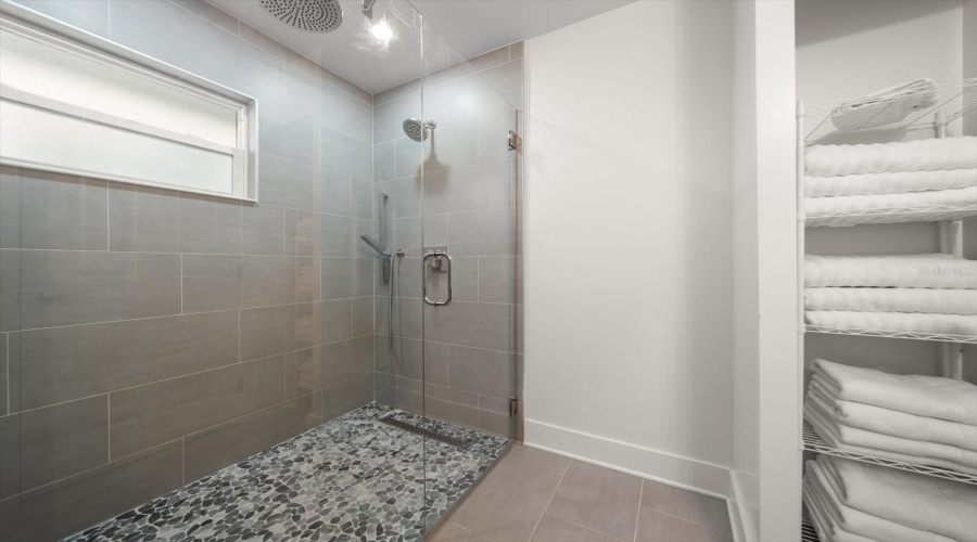 Largo, Florida 33774, 4 Bedroom Bedrooms, ,3 Bathroombathrooms,Residential,For Sale,108Th,0,Mfrtb8542190