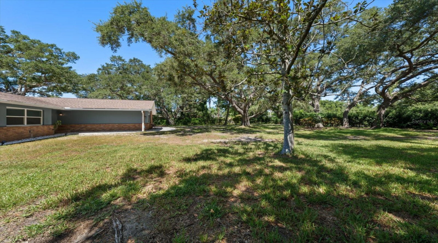 Largo, Florida 33774, 4 Bedroom Bedrooms, ,3 Bathroombathrooms,Residential,For Sale,108Th,0,Mfrtb8542190