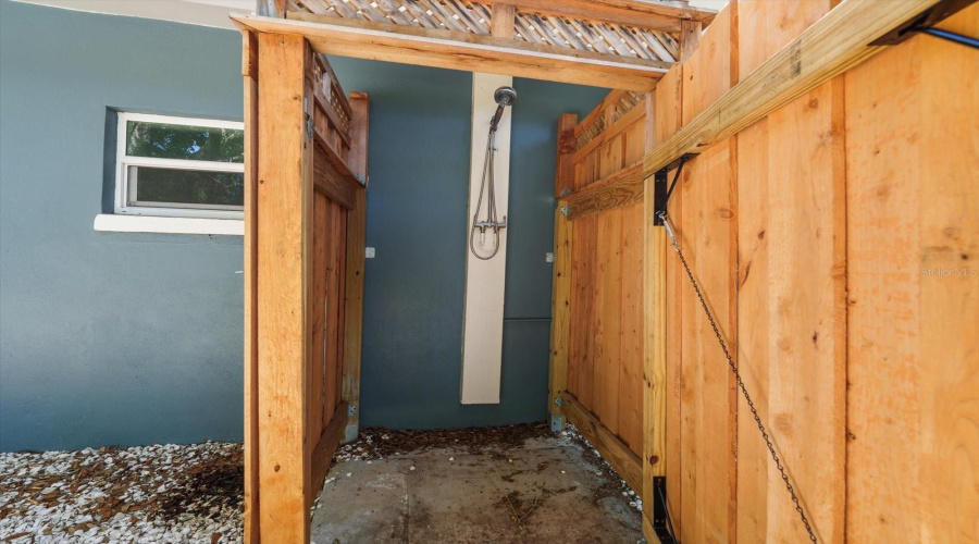 Largo, Florida 33774, 4 Bedroom Bedrooms, ,3 Bathroombathrooms,Residential,For Sale,108Th,0,Mfrtb8542190
