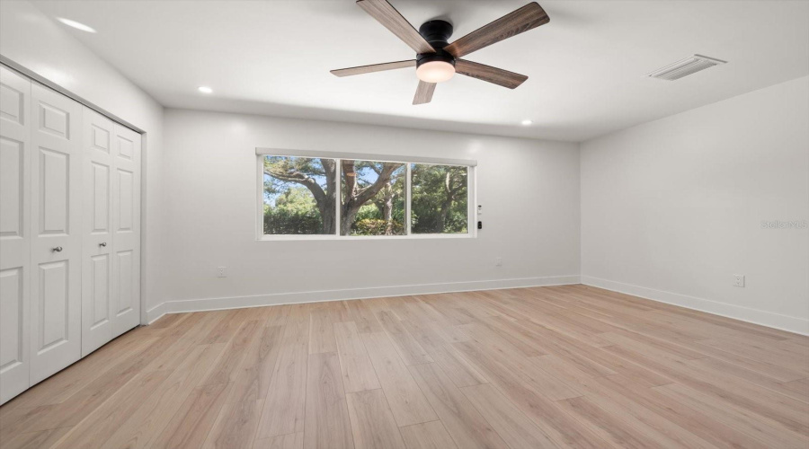 Largo, Florida 33774, 4 Bedroom Bedrooms, ,3 Bathroombathrooms,Residential,For Sale,108Th,0,Mfrtb8542190