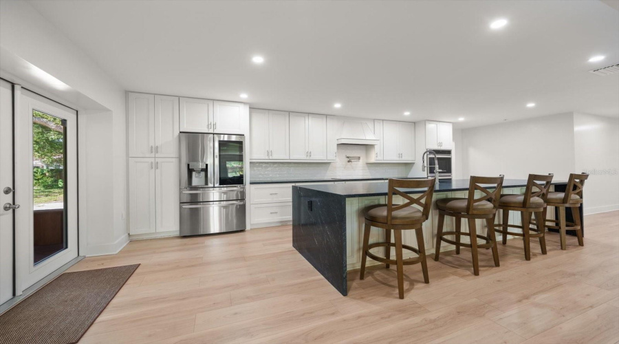 Largo, Florida 33774, 4 Bedroom Bedrooms, ,3 Bathroombathrooms,Residential,For Sale,108Th,0,Mfrtb8542190