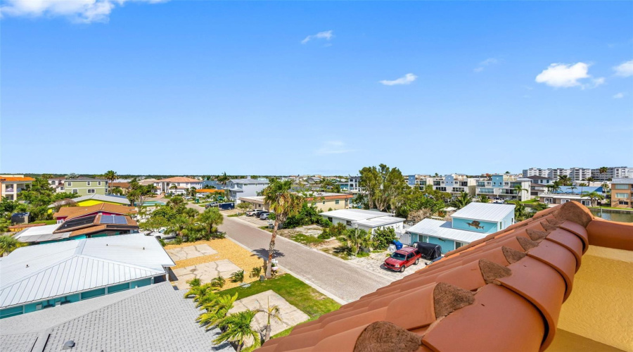 Redington Shores, Florida 33708, 3 Bedroom Bedrooms, ,3 Bathroombathrooms,Residential,For Sale,175Th Terrace,0,Mfrtb8465826