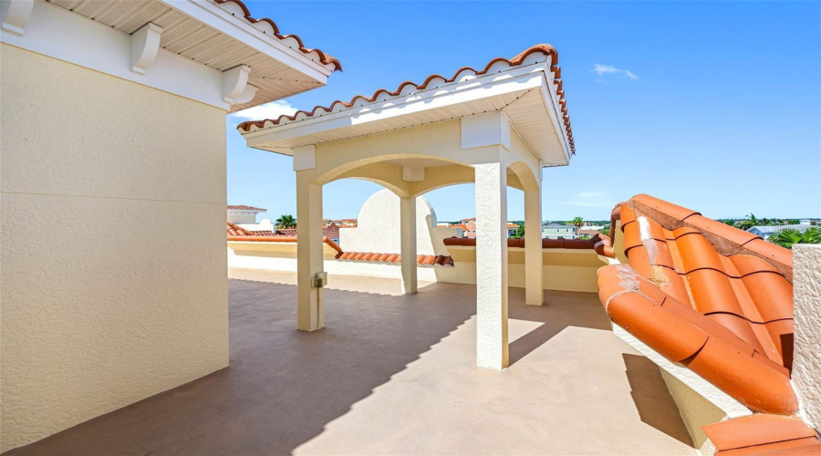 Redington Shores, Florida 33708, 3 Bedroom Bedrooms, ,3 Bathroombathrooms,Residential,For Sale,175Th Terrace,0,Mfrtb8465826