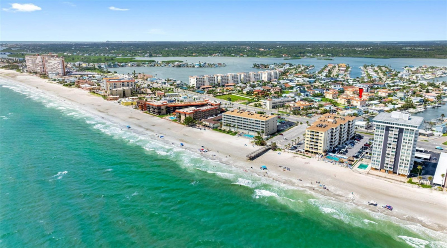 Redington Shores, Florida 33708, 3 Bedroom Bedrooms, ,3 Bathroombathrooms,Residential,For Sale,175Th Terrace,0,Mfrtb8465826