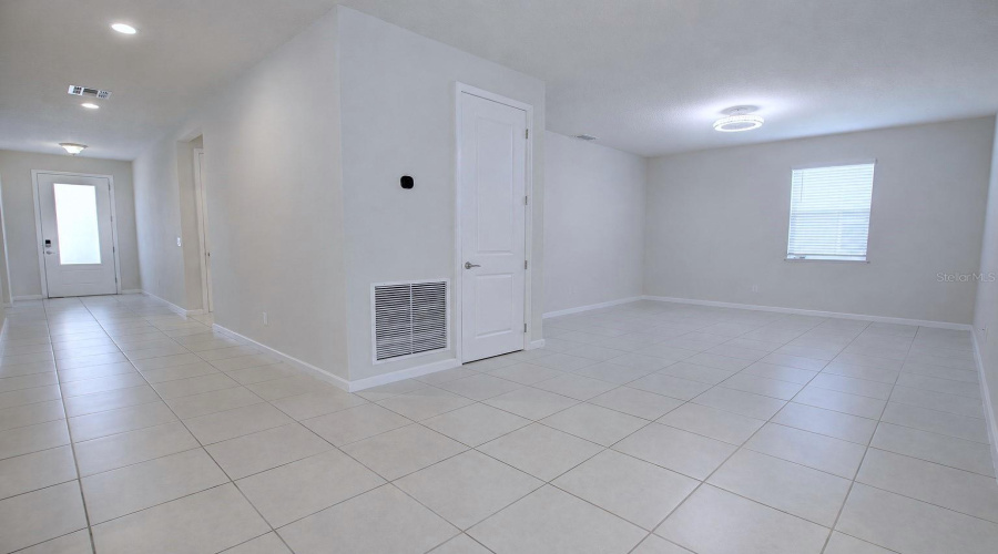 Sanford, Florida 32771, 3 Bedroom Bedrooms, ,2 Bathroombathrooms,Residential,For Sale,Stonebriar,0,Mfro6436312