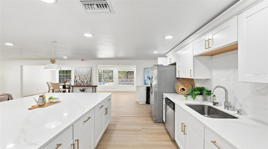 Sarasota, Florida 34231, 3 Bedroom Bedrooms, ,2 Bathroombathrooms,Residential,For Sale,Glades,0,Mfro6436687