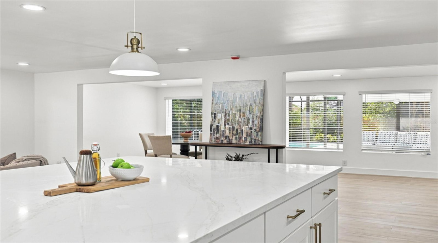 Sarasota, Florida 34231, 3 Bedroom Bedrooms, ,2 Bathroombathrooms,Residential,For Sale,Glades,0,Mfro6436687