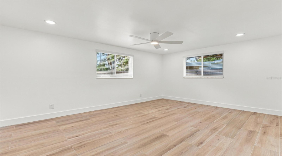 Sarasota, Florida 34231, 3 Bedroom Bedrooms, ,2 Bathroombathrooms,Residential,For Sale,Glades,0,Mfro6436687