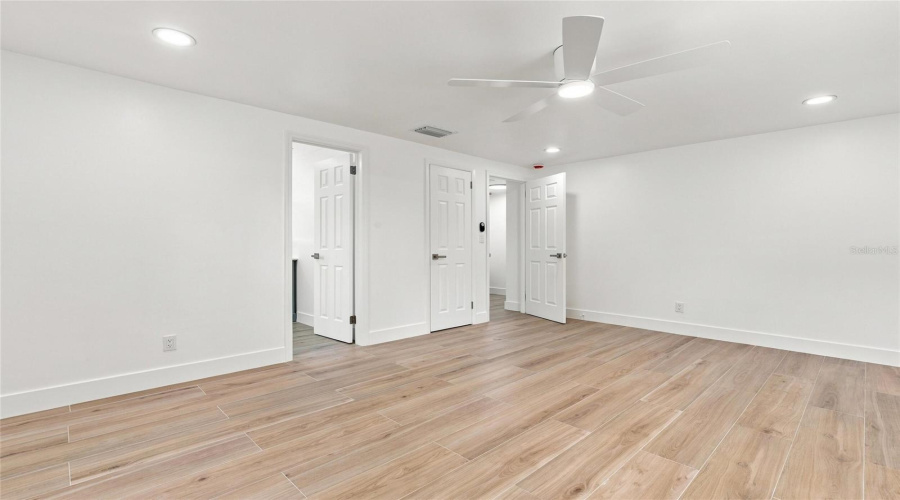 Sarasota, Florida 34231, 3 Bedroom Bedrooms, ,2 Bathroombathrooms,Residential,For Sale,Glades,0,Mfro6436687