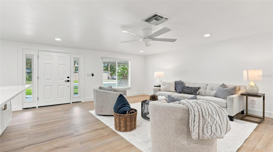 Sarasota, Florida 34231, 3 Bedroom Bedrooms, ,2 Bathroombathrooms,Residential,For Sale,Glades,0,Mfro6436687