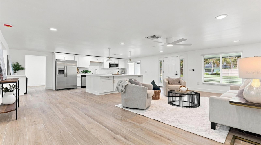 Sarasota, Florida 34231, 3 Bedroom Bedrooms, ,2 Bathroombathrooms,Residential,For Sale,Glades,0,Mfro6436687