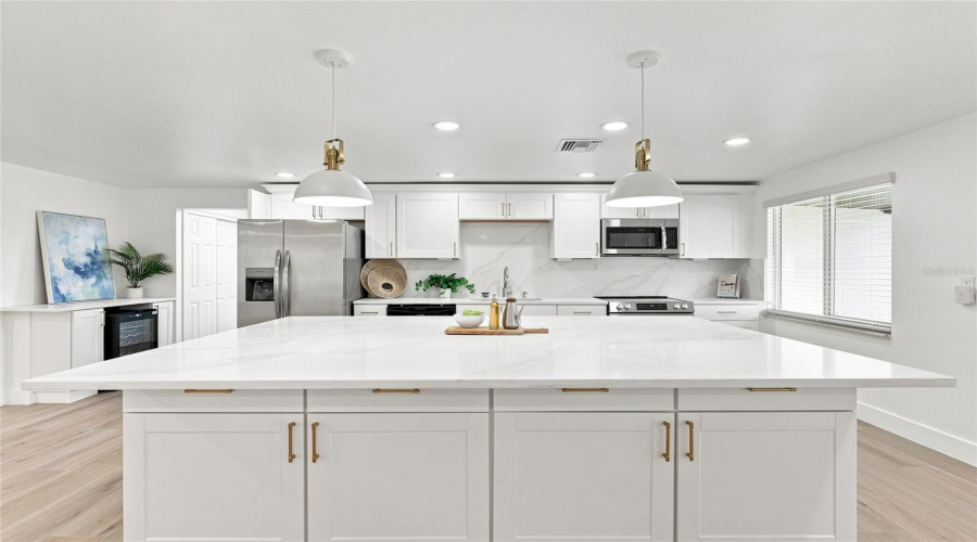 Sarasota, Florida 34231, 3 Bedroom Bedrooms, ,2 Bathroombathrooms,Residential,For Sale,Glades,0,Mfro6436687