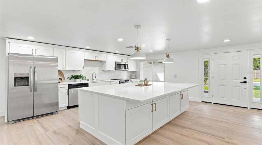 Sarasota, Florida 34231, 3 Bedroom Bedrooms, ,2 Bathroombathrooms,Residential,For Sale,Glades,0,Mfro6436687