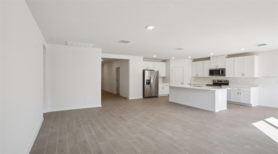 Brooksville, Florida 34601, 4 Bedroom Bedrooms, ,3 Bathroombathrooms,Residential,For Sale,Ray Creek,0,Mfrtb8474653